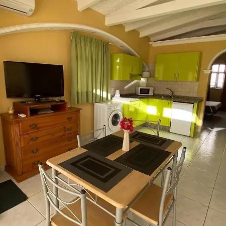 3 Liberty Suites